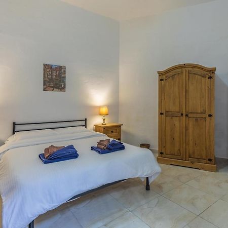 Bormla - Comfortable Two Bedroom Apartment Cospicua Экстерьер фото