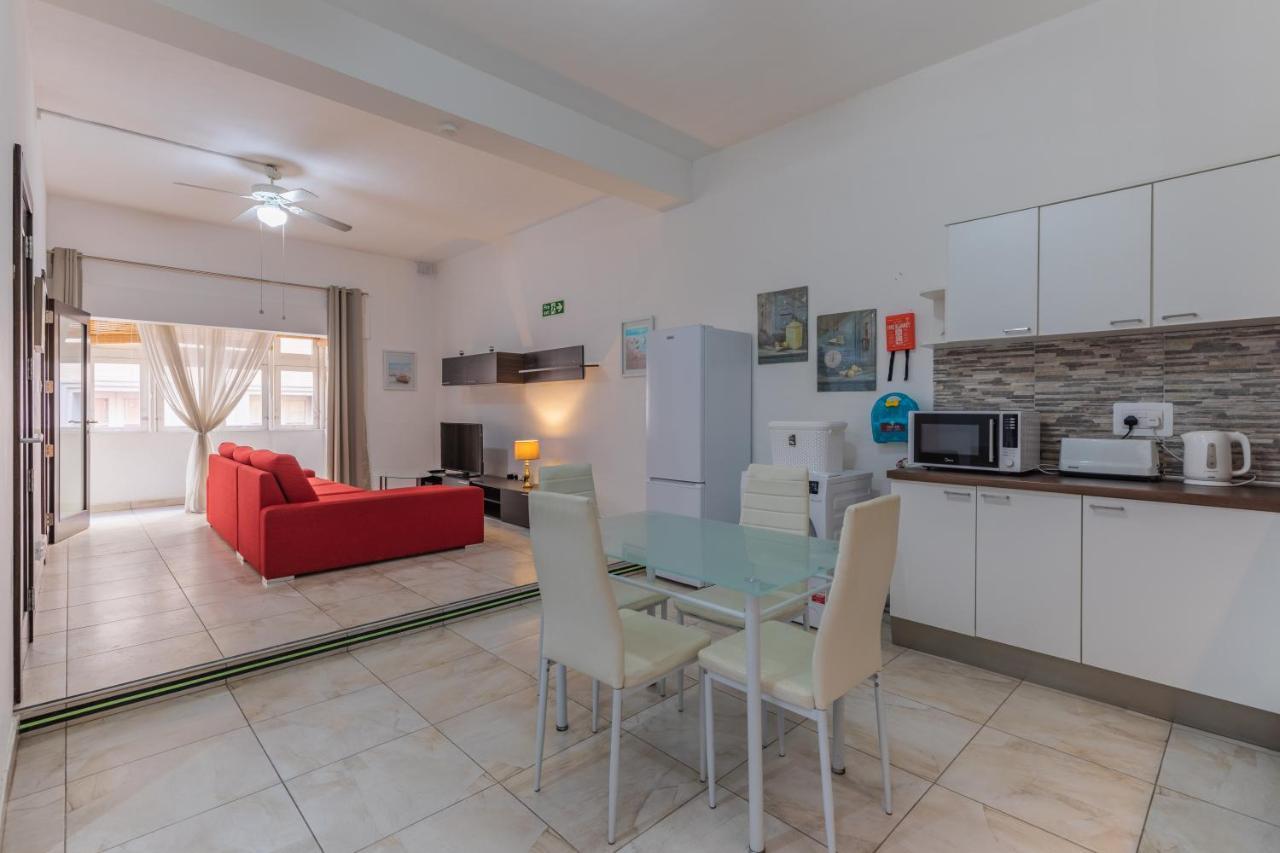 Bormla - Comfortable Two Bedroom Apartment Cospicua Экстерьер фото